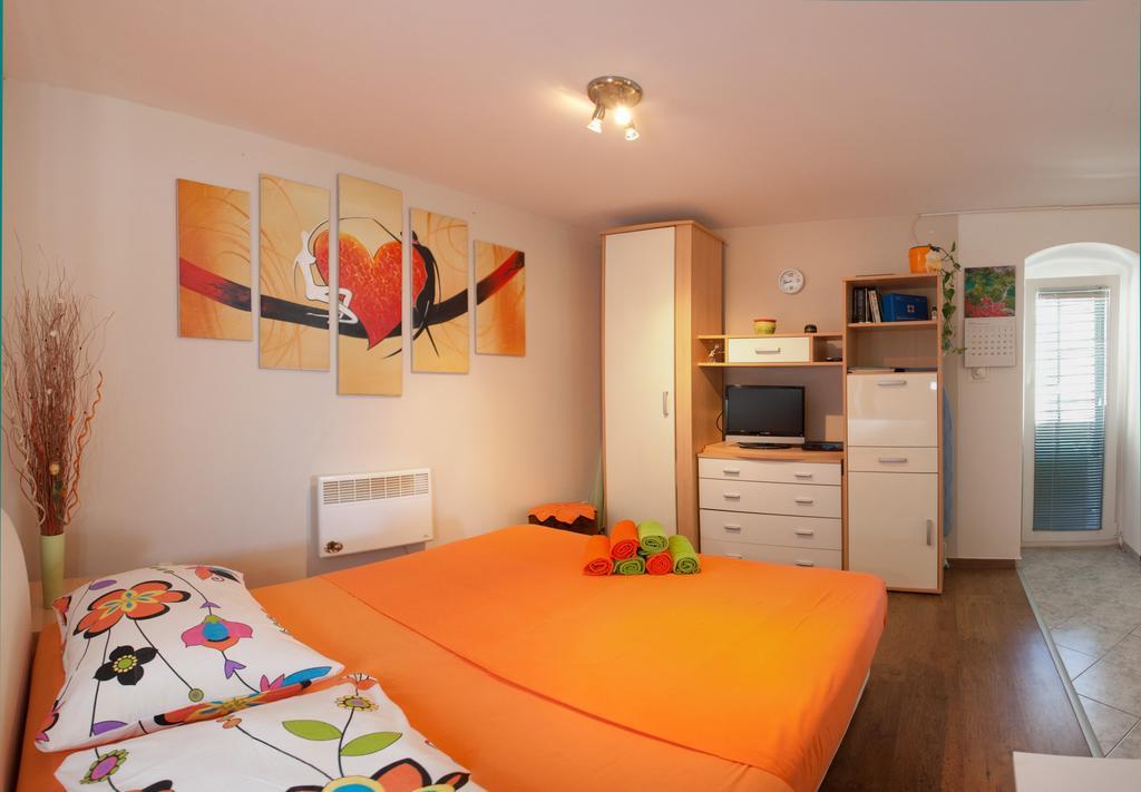 Paradise Apartment With Big Sunny Terrace In The Old Town, Few Meters From The Sea & Riva Promenade Split Oda fotoğraf