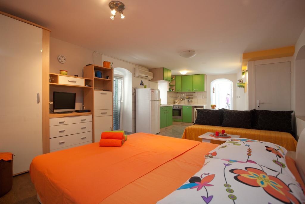 Paradise Apartment With Big Sunny Terrace In The Old Town, Few Meters From The Sea & Riva Promenade Split Oda fotoğraf