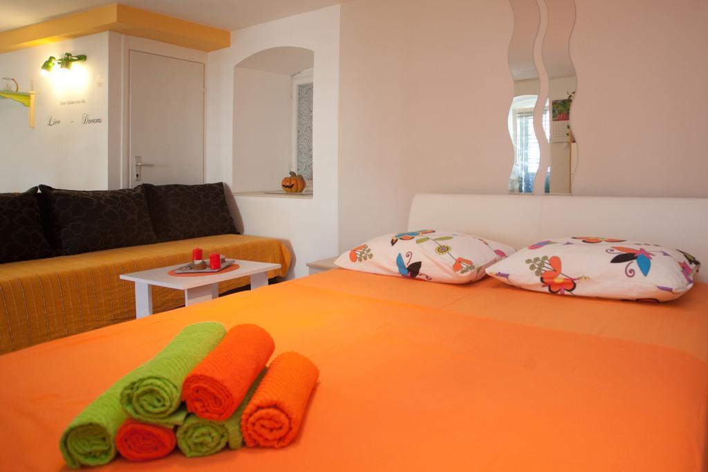 Paradise Apartment With Big Sunny Terrace In The Old Town, Few Meters From The Sea & Riva Promenade Split Oda fotoğraf