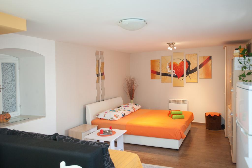 Paradise Apartment With Big Sunny Terrace In The Old Town, Few Meters From The Sea & Riva Promenade Split Oda fotoğraf