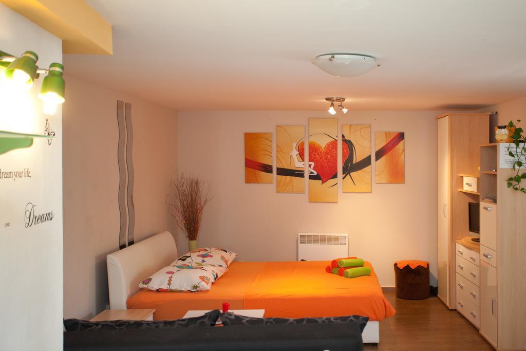Paradise Apartment With Big Sunny Terrace In The Old Town, Few Meters From The Sea & Riva Promenade Split Oda fotoğraf