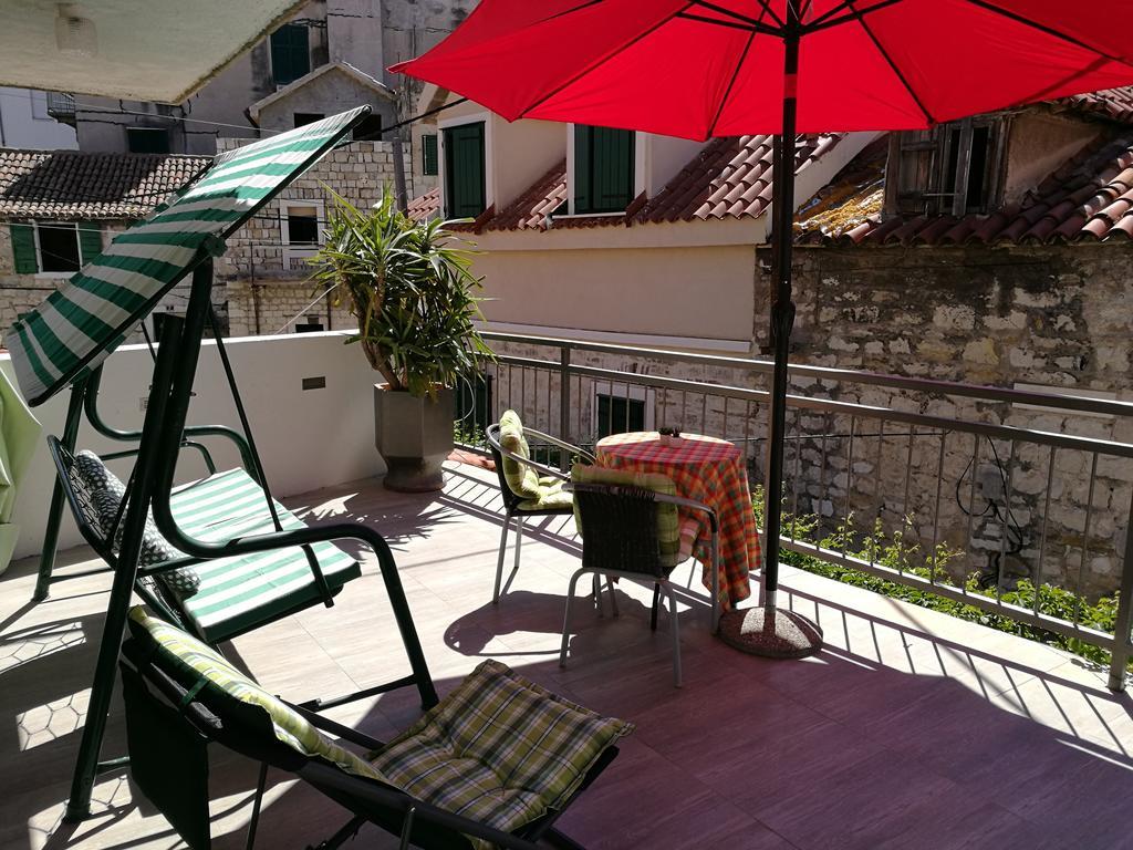 Paradise Apartment With Big Sunny Terrace In The Old Town, Few Meters From The Sea & Riva Promenade Split Dış mekan fotoğraf